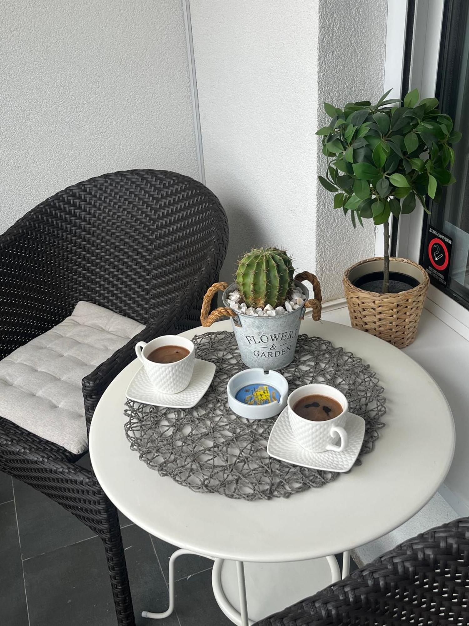 Lux Apartment 13 Center, Free Parking Ni Dış mekan fotoğraf
